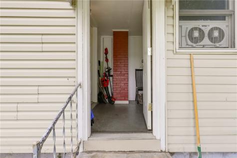 214 W Vine Street Mt Pleasant Boro PA 15666