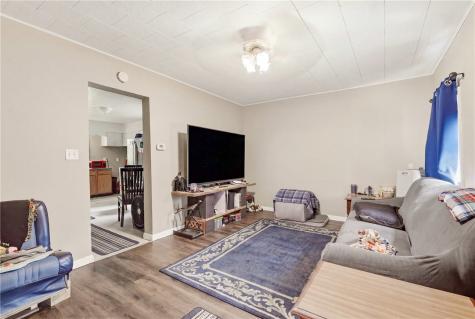 214 W Vine Street Mt Pleasant Boro PA 15666