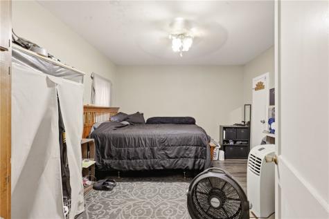 214 W Vine Street Mt Pleasant Boro PA 15666