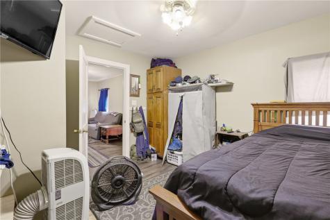 214 W Vine Street Mt Pleasant Boro PA 15666