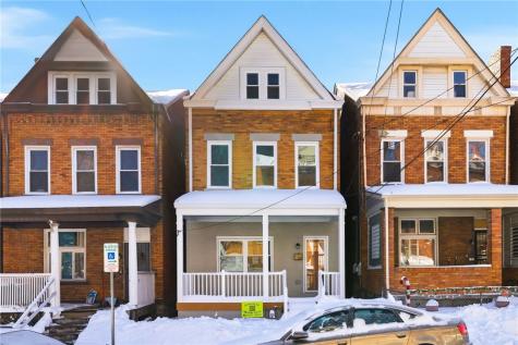 125 Hawkins Avenue Perry Hilltop PA 15214