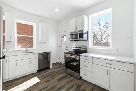 125 Hawkins Avenue Perry Hilltop PA 15214