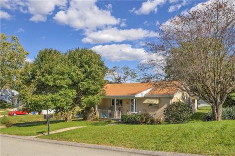 2207 Warren Avenue North Huntingdon PA 15642