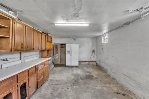 2207 Warren Avenue North Huntingdon PA 15642