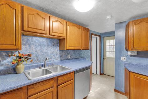 2207 Warren Avenue North Huntingdon PA 15642