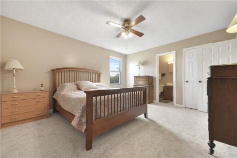 7326 Green Meadow Drive Imperial PA 15126