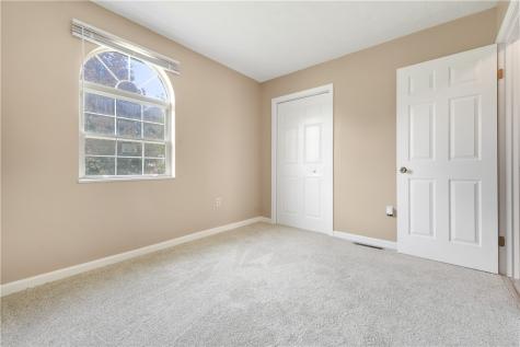 7326 Green Meadow Drive Imperial PA 15126