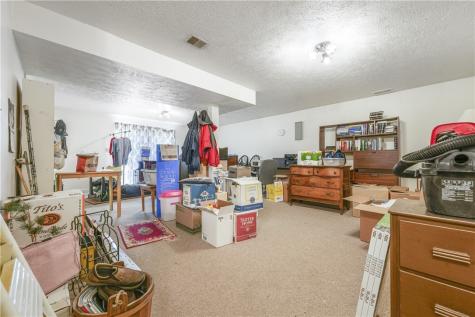 7326 Green Meadow Drive Imperial PA 15126