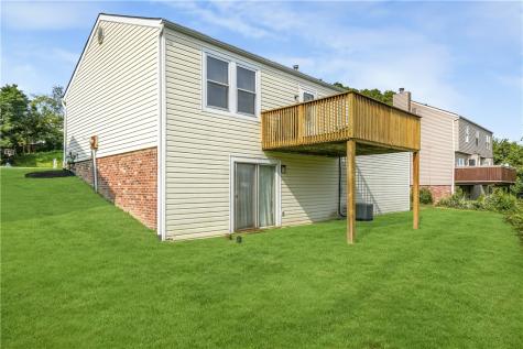 7326 Green Meadow Drive Imperial PA 15126