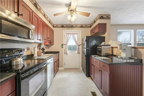7326 Green Meadow Drive Imperial PA 15126