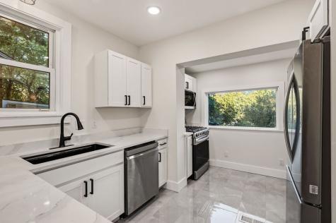 17 Wilkins Forest Hills Boro PA 15221