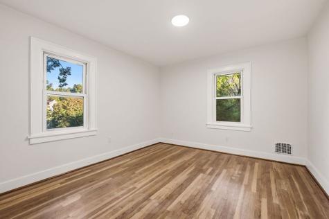 17 Wilkins Forest Hills Boro PA 15221