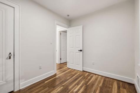 17 Wilkins Forest Hills Boro PA 15221