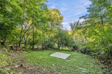 17 Wilkins Forest Hills Boro PA 15221