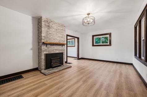 17 Wilkins Forest Hills Boro PA 15221