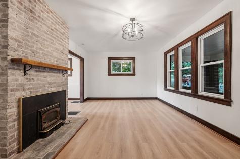 17 Wilkins Forest Hills Boro PA 15221