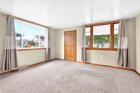 617 10th Avenue New Brighton PA 15066