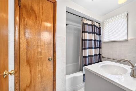 617 10th Avenue New Brighton PA 15066