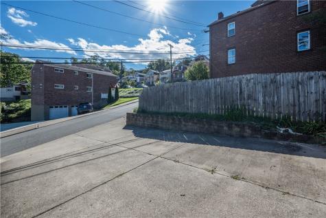 1599 Fallowfield Avenue Beechview PA 15216