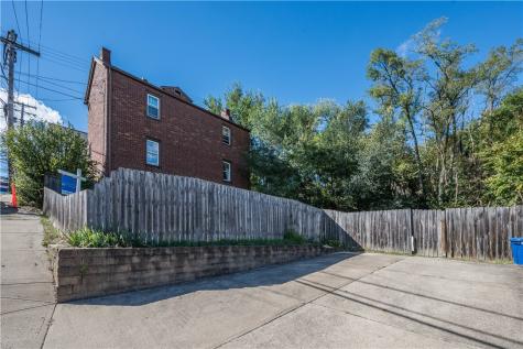 1599 Fallowfield Avenue Beechview PA 15216
