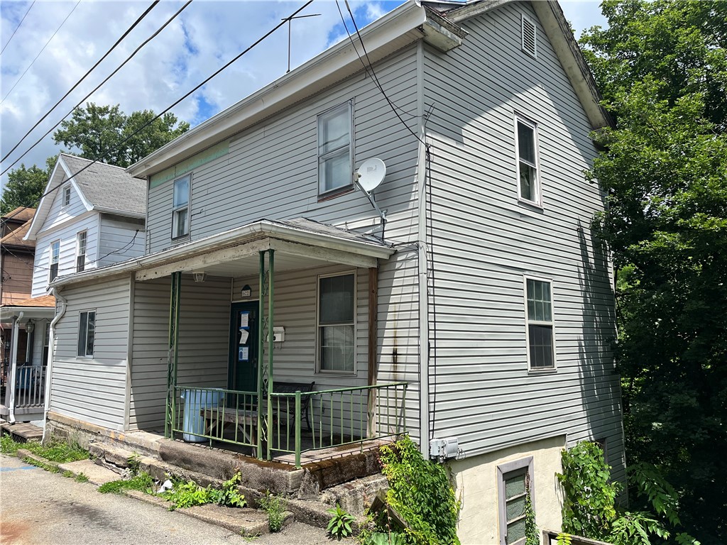 622 Trump Avenue Connellsville PA 15425