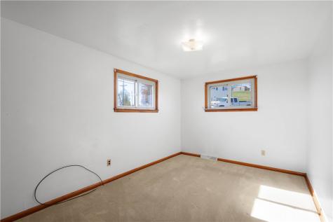 275 Hallam Road Amwell PA 15301