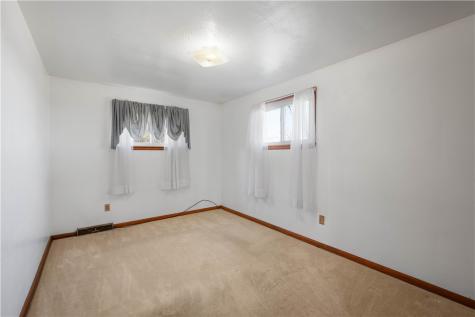 275 Hallam Road Amwell PA 15301