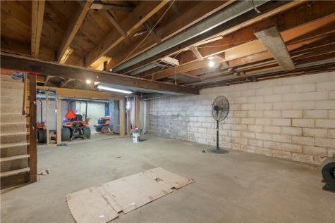 275 Hallam Road Amwell PA 15301
