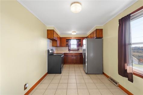 275 Hallam Road Amwell PA 15301