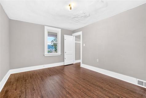 609 Pine Street Ambridge PA 15003