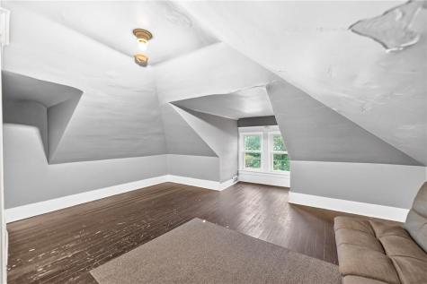 609 Pine Street Ambridge PA 15003