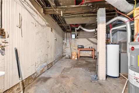 609 Pine Street Ambridge PA 15003