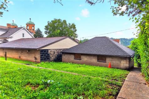 609 Pine Street Ambridge PA 15003