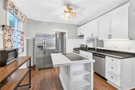 609 Pine Street Ambridge PA 15003