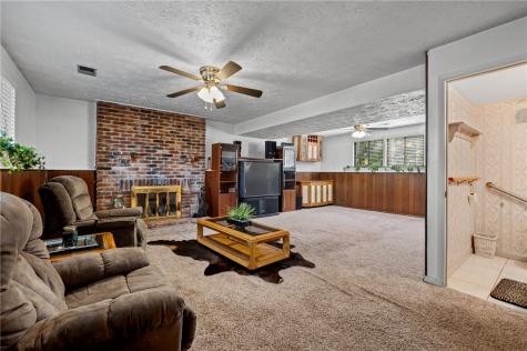 467 Hunting Creek Road North Strabane PA 15317