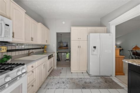 467 Hunting Creek Road North Strabane PA 15317