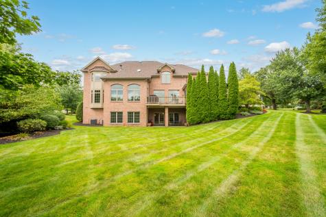 4011 Muirfield Drive Collier Township PA 15142