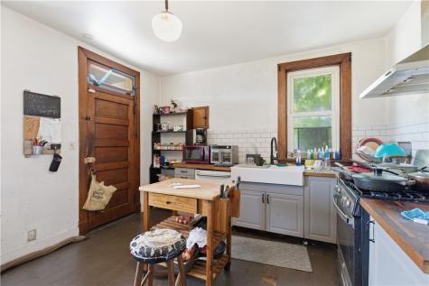 1 Elm Lane Etna PA 15223