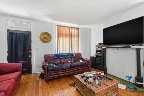1 Elm Lane Etna PA 15223