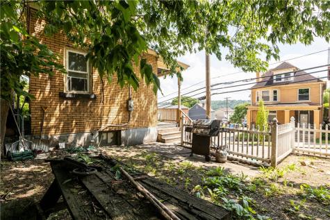 1 Elm Lane Etna PA 15223