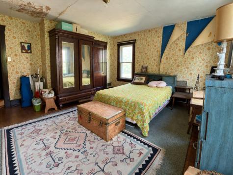97 Fountain Street Crafton PA 15205
