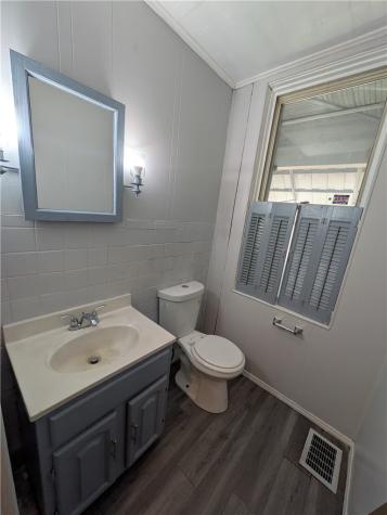 104 Fulton Place Mt Oliver PA 15210