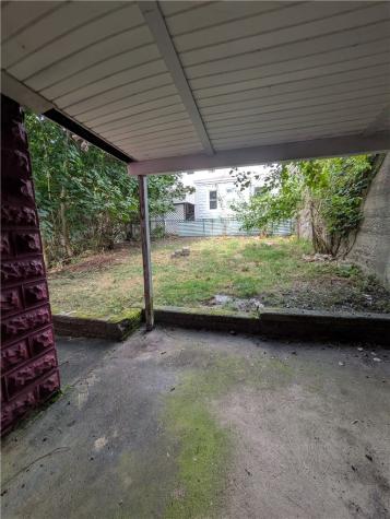 104 Fulton Place Mt Oliver PA 15210