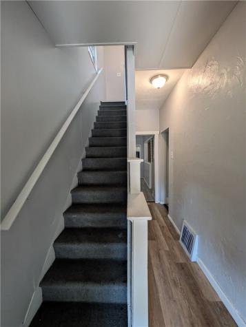 104 Fulton Place Mt Oliver PA 15210