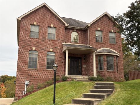137 Robinson Drive Pleasant Hills PA 15236
