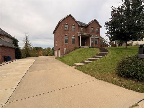 137 Robinson Drive Pleasant Hills PA 15236