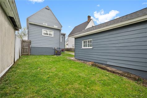 1716 Davidson Street Aliquippa PA 15001