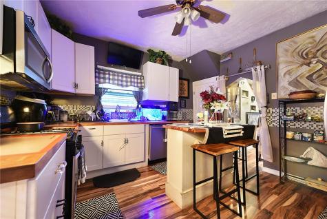 260 Seneca Street Turtle Creek PA 15145