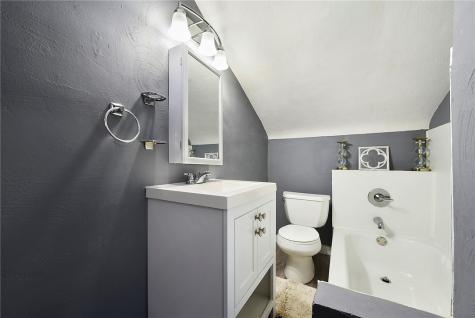 260 Seneca Street Turtle Creek PA 15145