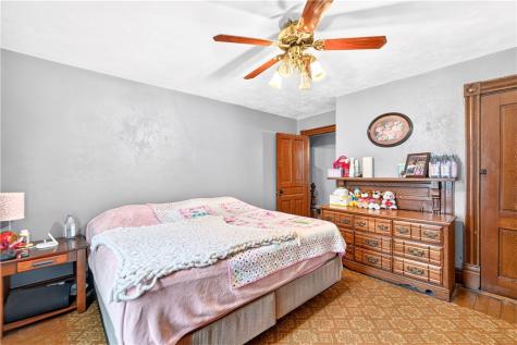 303 W Grant Street Houston PA 15342